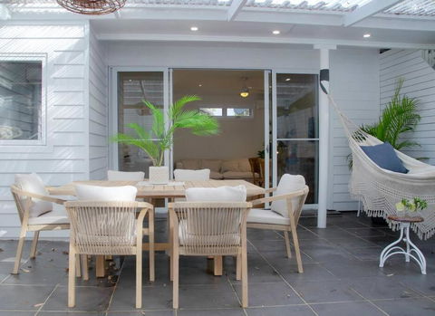 SALTY SNOOZE - Your Coastal Holiday House - Lennox Head Accommodation 1