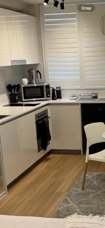 Sam The Central Studio - Lennox Head Accommodation 3