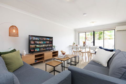 Smart Suites Self Check-in Apartments - S Stockport - Lennox Head Accommodation 0