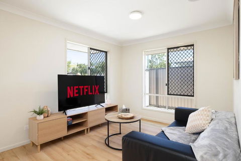 Smart Suites Self Check-in Apartments - S Stockport - Lennox Head Accommodation 1