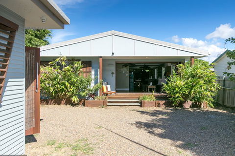 Beachside Cottages - Lennox Head Accommodation 2