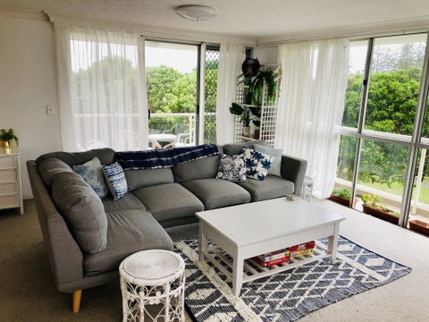 Beachy, Bright, And The Best Location On The GC! - Lennox Head Accommodation 2