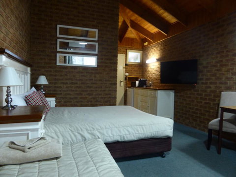Beechworth Carriage Motor Inn - Lennox Head Accommodation 2