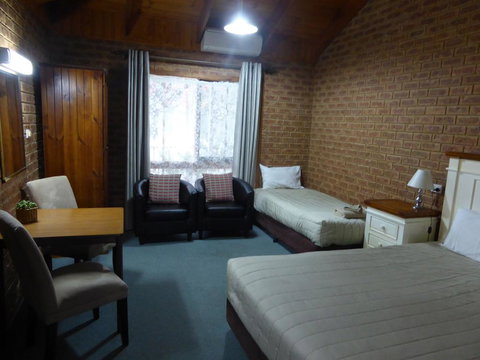 Beechworth Carriage Motor Inn - Lennox Head Accommodation 1