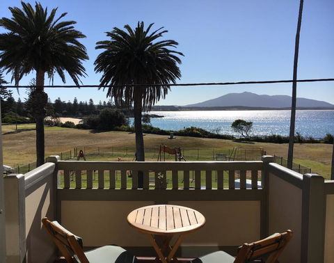 Bermagui Beach Hotel - Lennox Head Accommodation 0