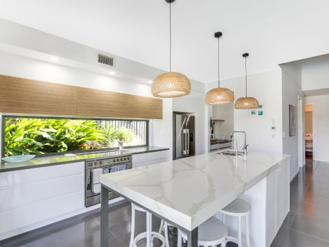 WATERFRONT HOME BORDERING MOOLOOLABA - Lennox Head Accommodation 3