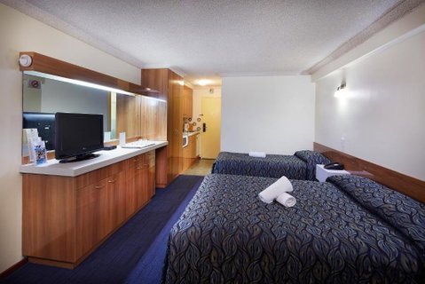Windsor Lodge - Lennox Head Accommodation 2