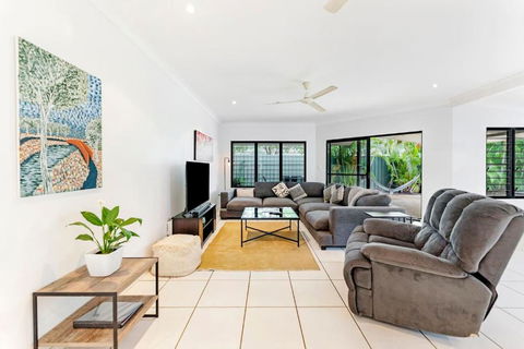 Ah Mat Bungalow - Tropical Darwin Stay With Pool - Lennox Head Accommodation 2