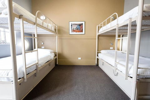 YHA Melbourne Central - Lennox Head Accommodation 3