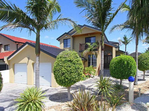 Welcome To Goodwood House! 12 Mins To Melbourne International Airport! - Lennox Head Accommodation 0