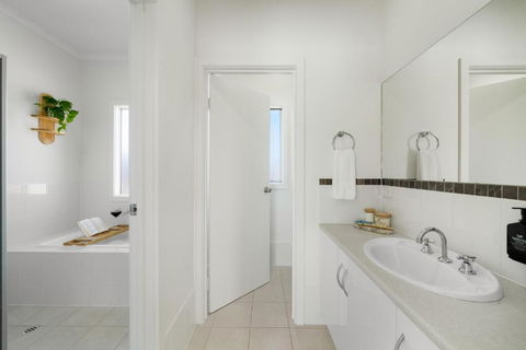 YARLU By Silver Sands - Lennox Head Accommodation 1