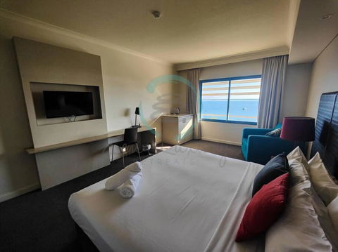 ZEN88 ESPLANADE: Hotel Suite W/ Ocean/Sunset Views - Lennox Head Accommodation 0