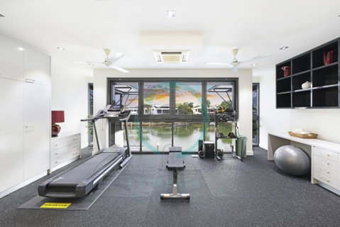 ZenLux: 4BR Bayview Mansion Infinity Pool + Cinema - Lennox Head Accommodation 2