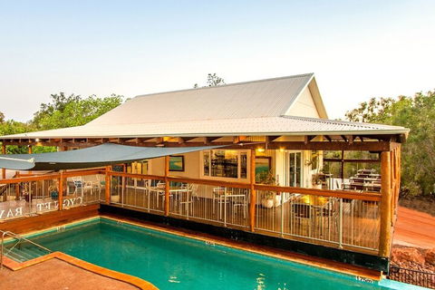 Giant Tides Tour - Cygnet Bay Pearl Farm - Lennox Head Accommodation 3